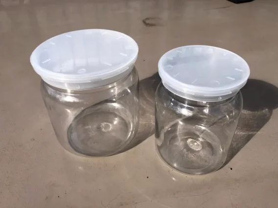 幼虫飼育で使用する空き瓶